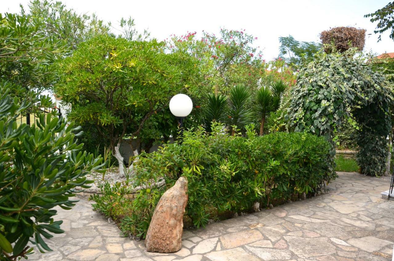Kostas' Garden Apartment Roda  Exterior photo