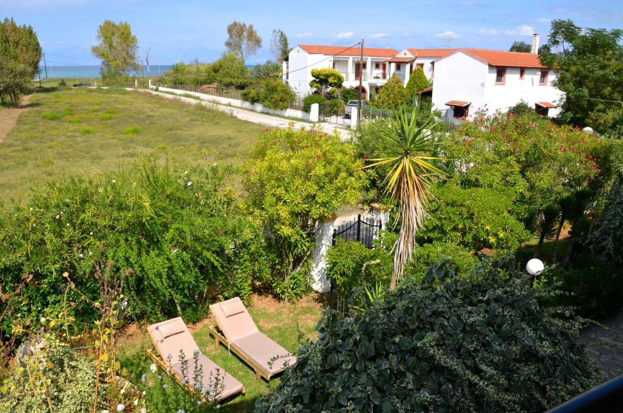 Kostas' Garden Apartment Roda  Exterior photo
